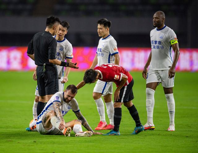 V体育APP-为保级添砝码沧州锁定两外援 米哈伊洛维奇或离队