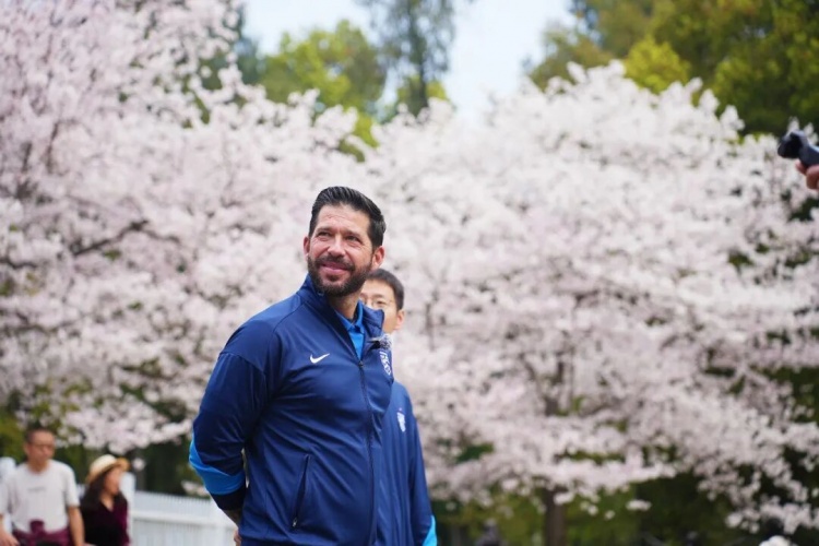 V体育电脑版-莫拉春日东湖行 邀您赏樱花、来看球