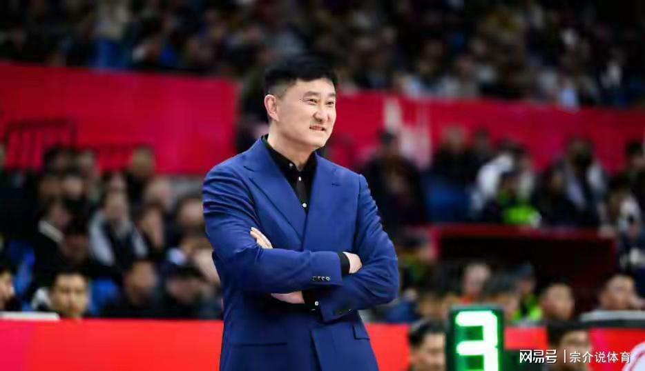 V体育官网下载地址-就是要干杜锋，广州队球迷真是放出了狠话